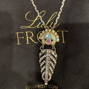 Beautiful Lulu Frost leaf pendant necklace.